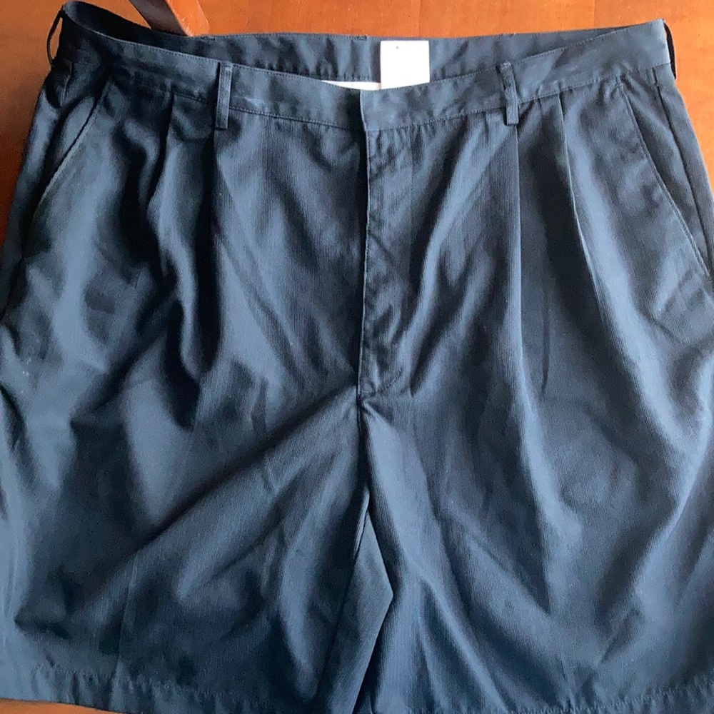 Black 40 Nike Golf Shorts